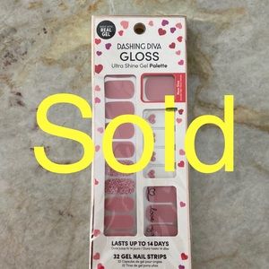 🌷🌷🌷 5/$25 🌷🌷🌷Dashing Diva Gel Nail Strips Gloss Love Notes